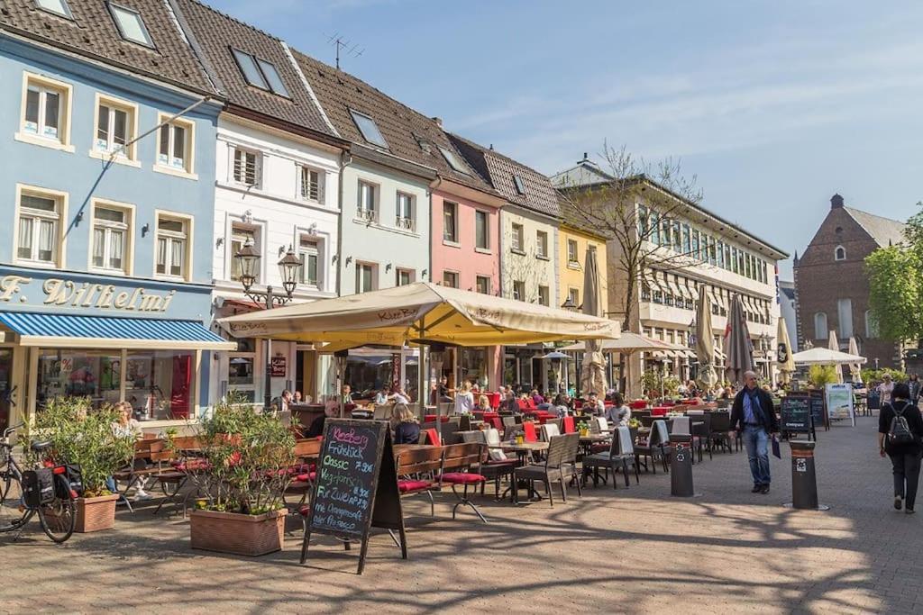 1 Og Direkt An Der Laga 2026 - Moderne Stadtwohnung Am Neusser Markt! Dış mekan fotoğraf